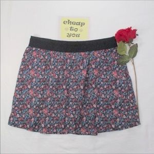 OLD NAVY MINI SKIRT SIZE MEDIUM